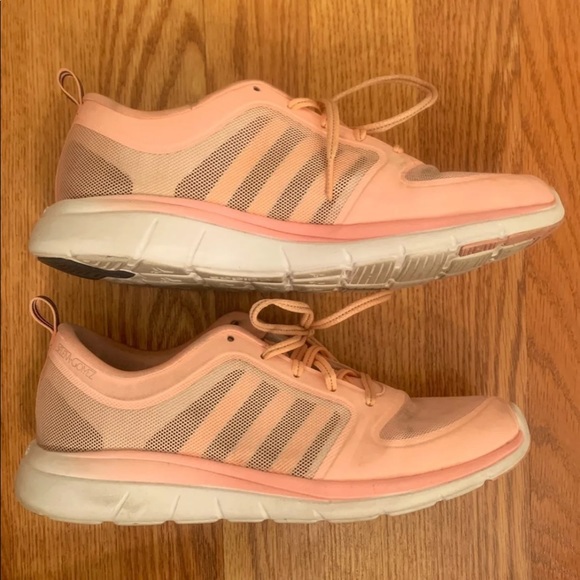 (Sold) Adidas Neo Sneakers - Picture 5 of 8